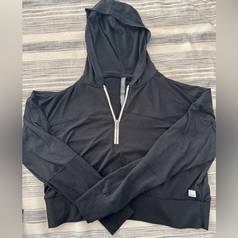 Vuori half zip Sweatshirt